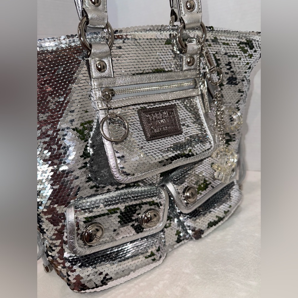 RARE Vintage New Coach Poppy Limited Edition Sequin Spotlight Silver Tote #13821 - Picture 12 of 16